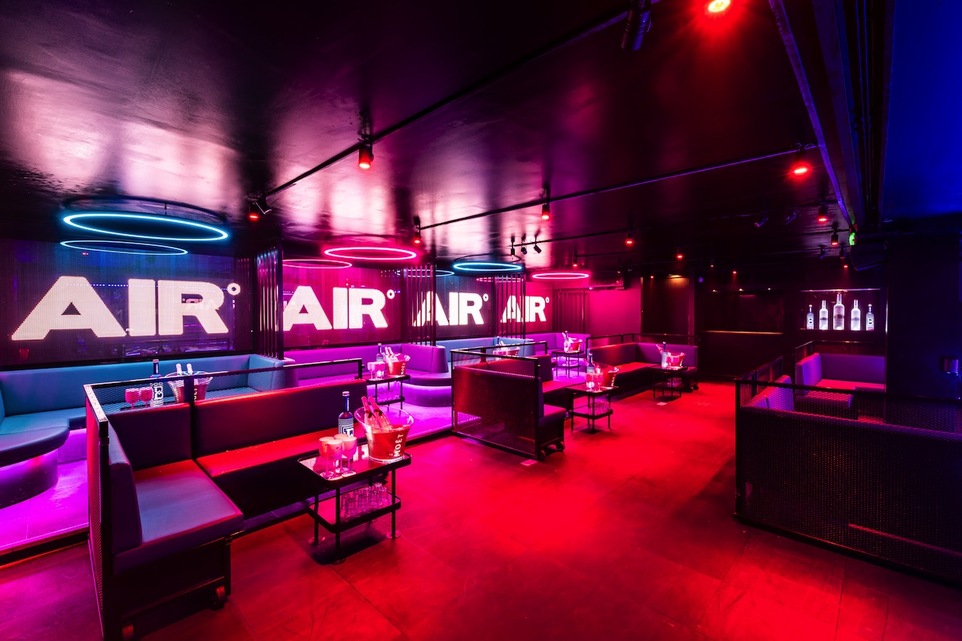 AIR Amsterdam 3