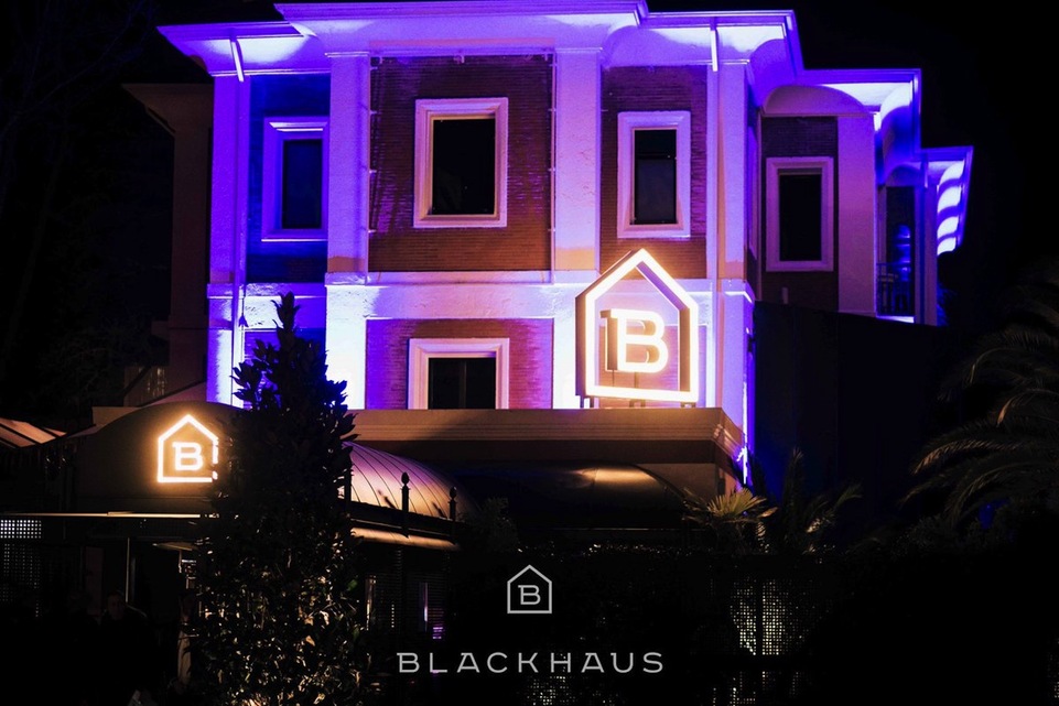 Blackhaus 5